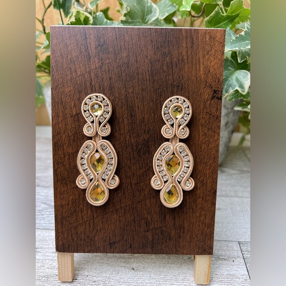 Elegant Gold Dangle Earrings - Wedding Glam Earrings - Stylish Art Deco Earrings - Picture 4 of 11